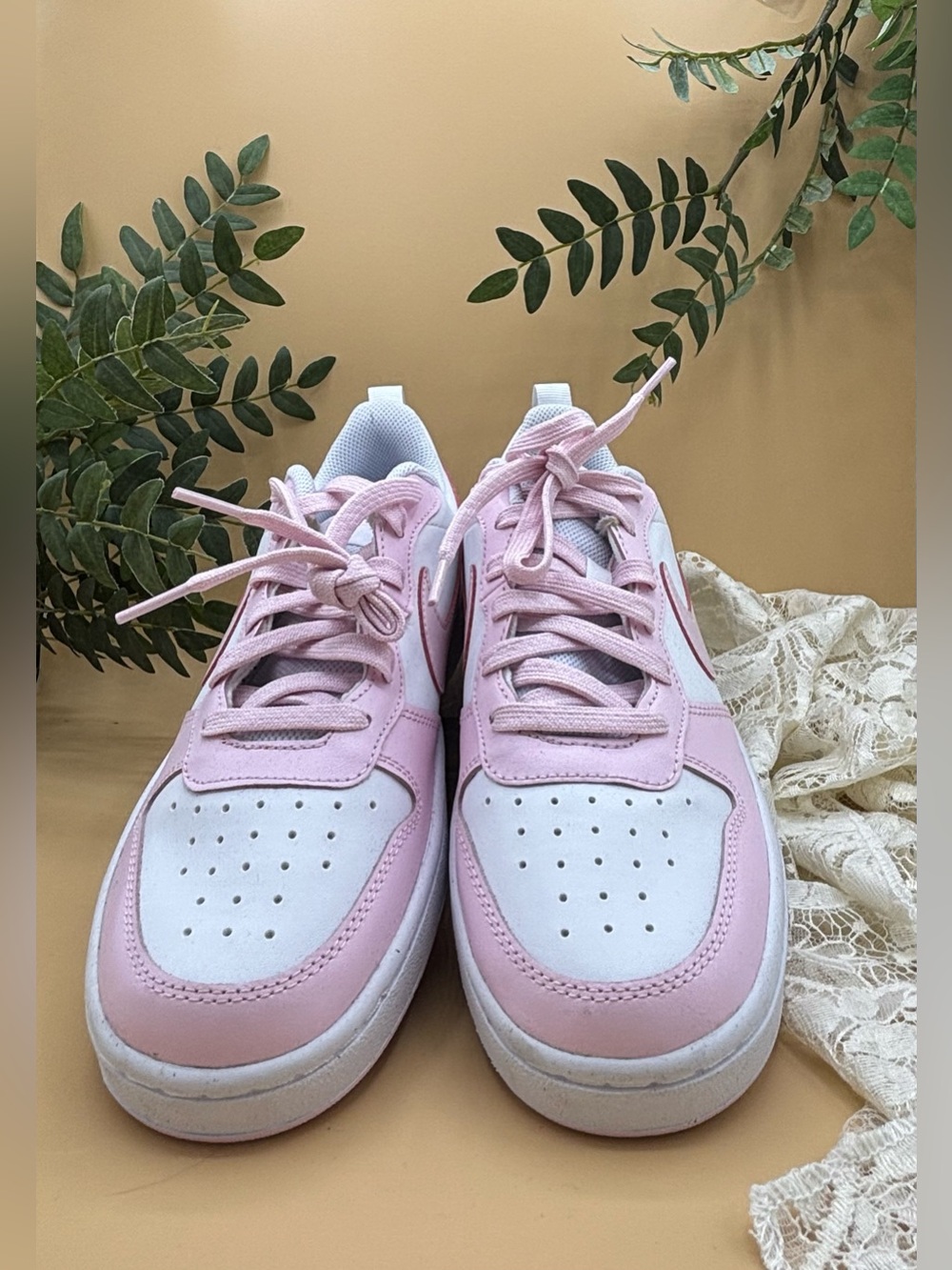 Nike Girls Big Kids Court Borough Low SE 2